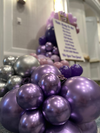 Easel Balloon Garland