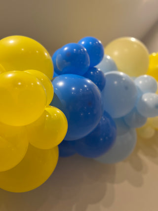 Amalfi Coast Balloon Kit by INVYTE | Blue, Light Blue, Pale Yellow, and Yellow Balloon Garland Kit