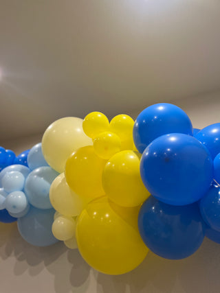 Amalfi Coast Balloon Kit by INVYTE | Blue, Light Blue, Pale Yellow, and Yellow Balloon Garland Kit
